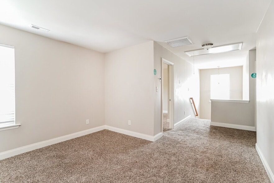 Building Photo - 4500 Red Hook Rd