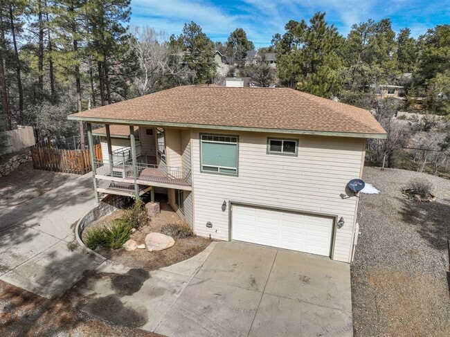 Building Photo - Beautiful home in the Mountain Club!