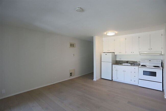 Building Photo - 315 Wayne Pl