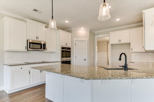 Building Photo - 419 Barrow Ln