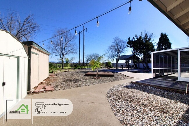 Building Photo - 20231 Margarita Ct E