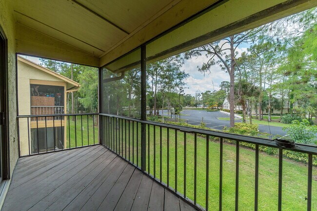 Building Photo - 13095 Belhaven Ct