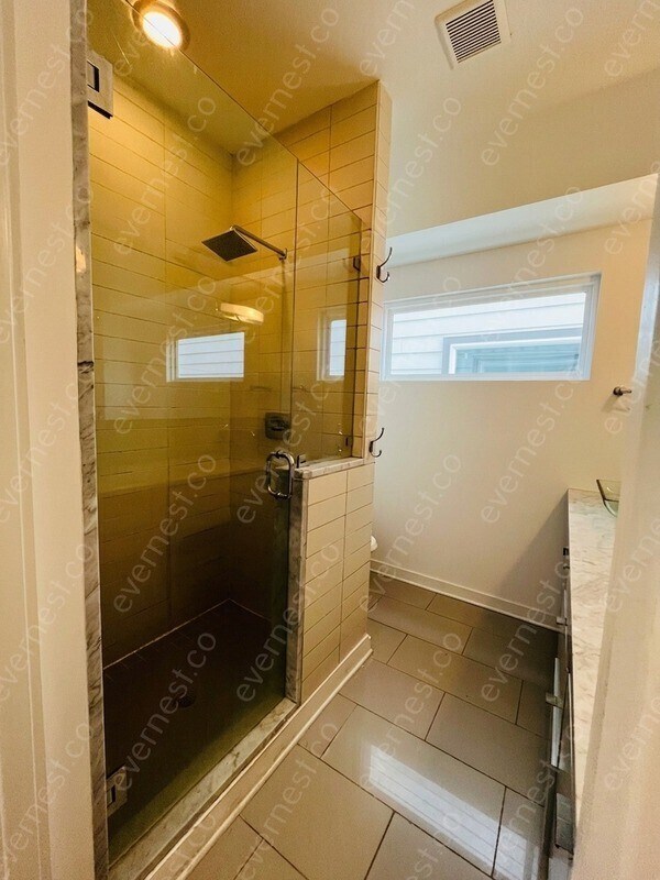 Building Photo - 3-Bed/2.5-Bath Home/Pet Friendly/Available Soon!