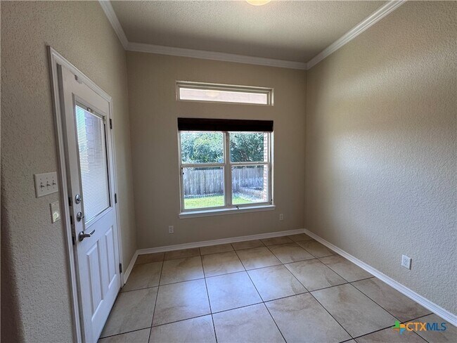 Building Photo - 2536 Mugho Dr