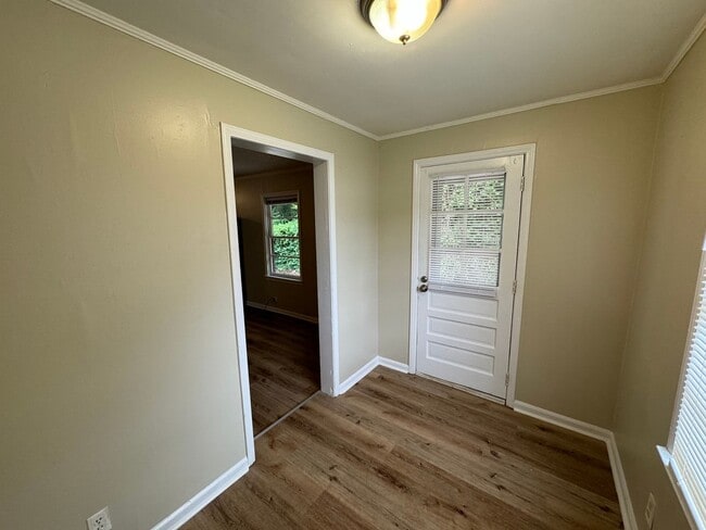 Building Photo - Nice 3/1 House in East Rome- $1,195