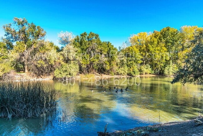 Building Photo - This property offers a NO DEPOSIT option available wit Obligo!