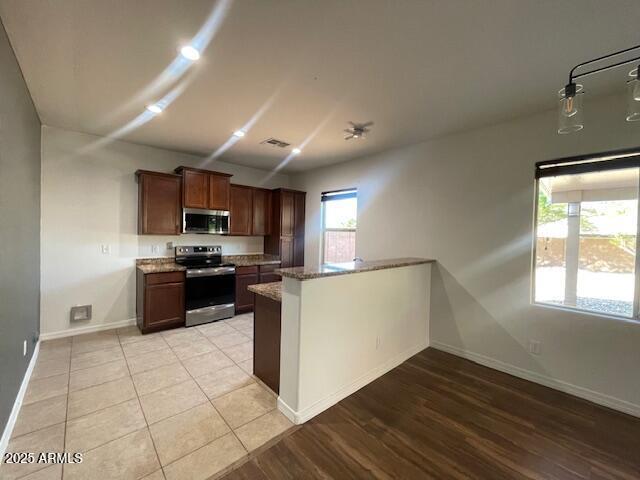 Building Photo - 7090 S 252nd Dr