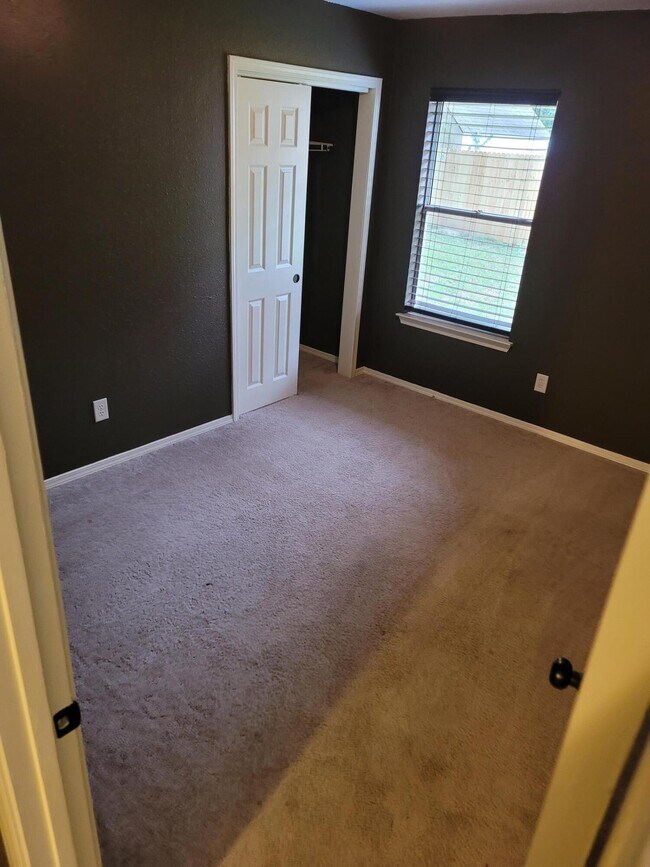 Building Photo - 4554 Northpointe Pl