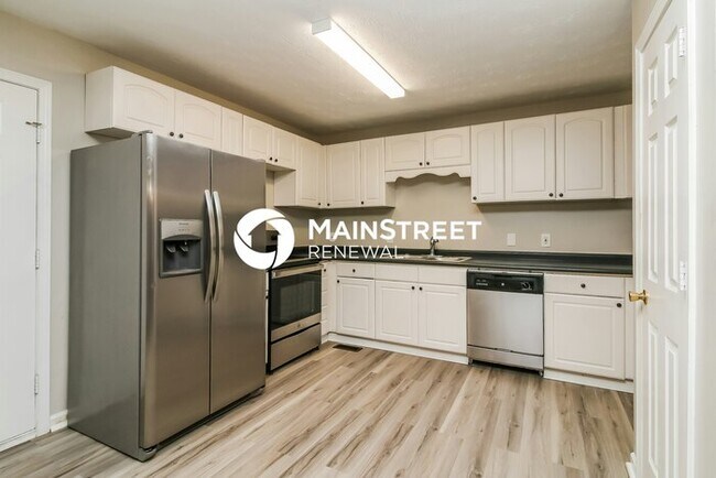 Building Photo - 3 Bedroom Pet-Friendly Home in MONROE, GA with Main Street Renewal
