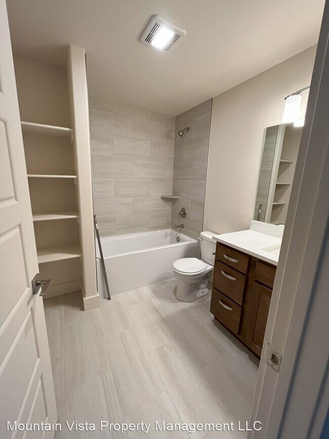 Building Photo - 3 br, 2.5 bath House - 20 Jockey Ct