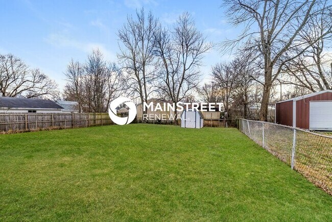 Building Photo - 3 Bedroom Pet-Friendly Home in Louisville, KY with Main Street Renewal
