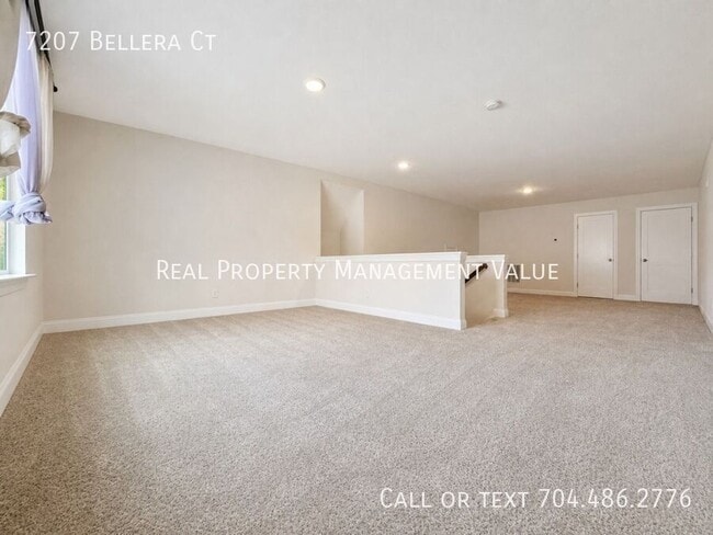 Building Photo - 7207 Bellera Ct