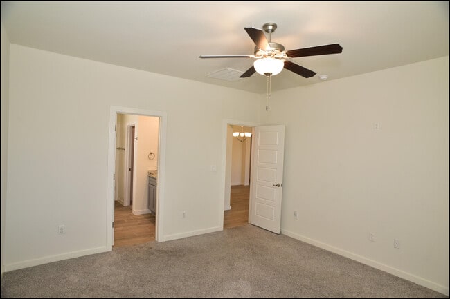 Building Photo - 3545 Essence St