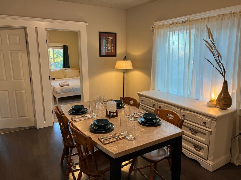 Dining Room - 1812 S L St