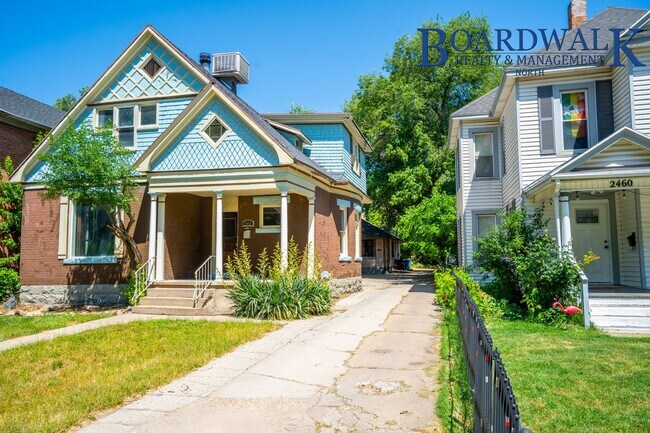 Building Photo - 4 Bedroom Victorian Single Family Home