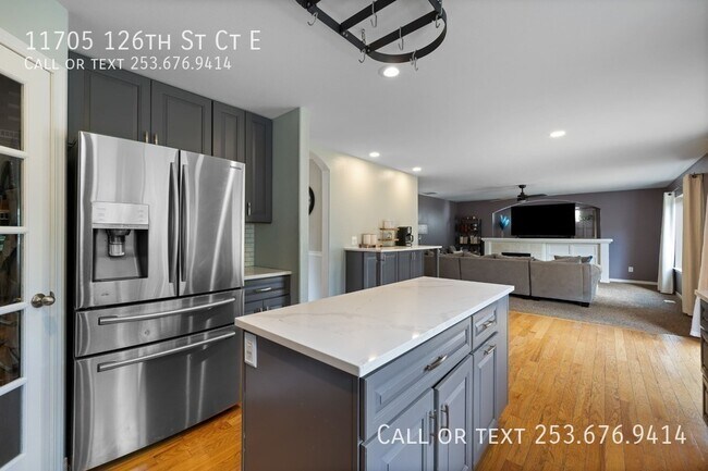 Building Photo - 11705 126th St Ct E