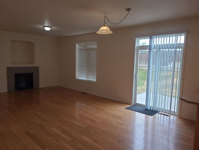 Building Photo - 4 Bedroom with Garage on a Corner Lot