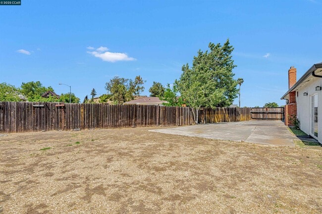 Building Photo - 2242 Westwood Ct
