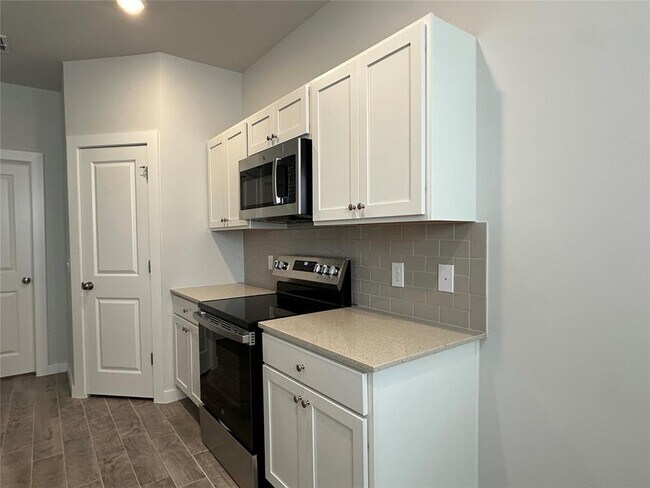 Building Photo - 17940 Lantana Loop