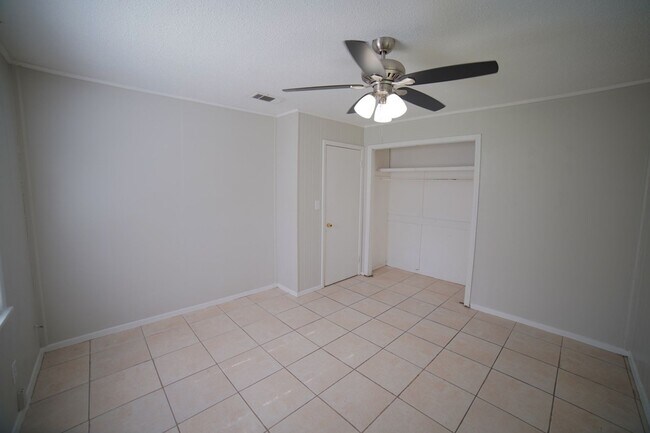 Building Photo - 3424 Orlando Dr