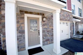 Building Photo - 2206 Cook Dr