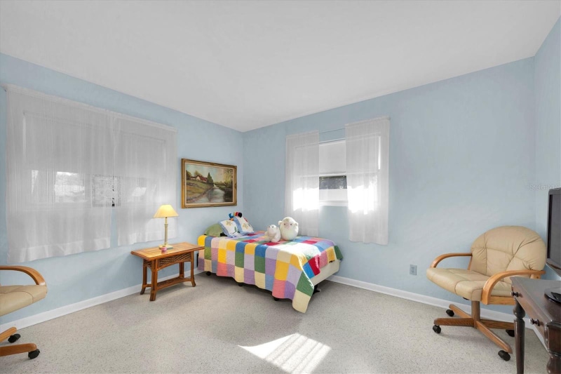 Building Photo - 1824 Chateau Dr W