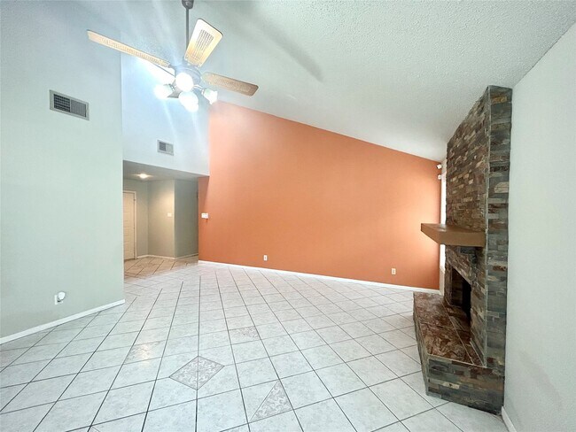 Building Photo - 18519 Sweetjasmine Ln
