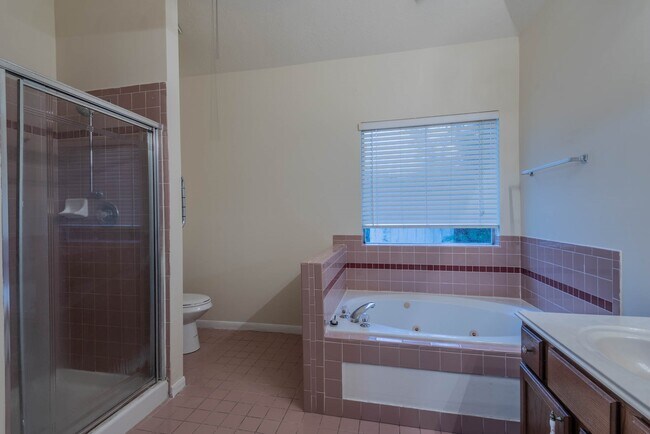 Building Photo - 17030 Macleish Dr