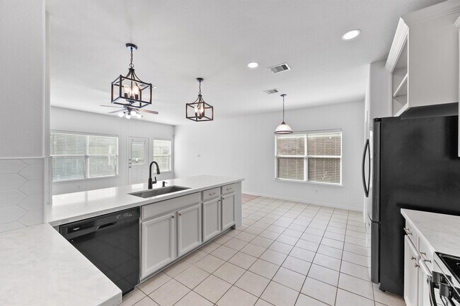 Building Photo - 18211 Fairview Valley Ct