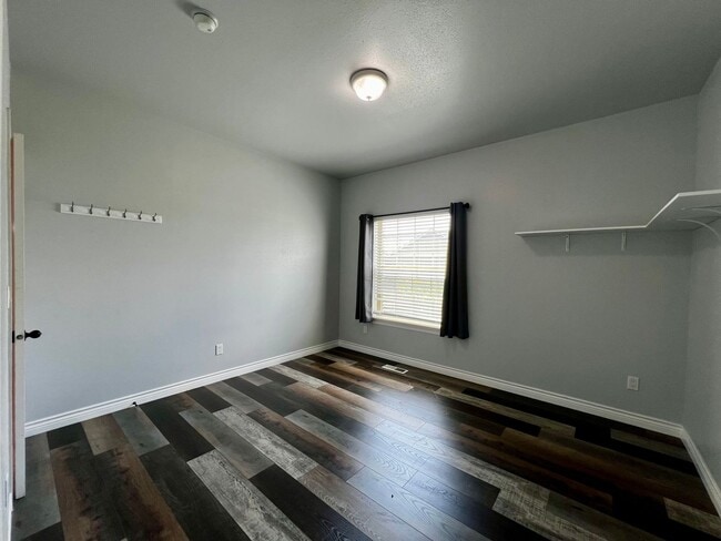 Building Photo - Non-Refundable & Security Deposit Total: $...