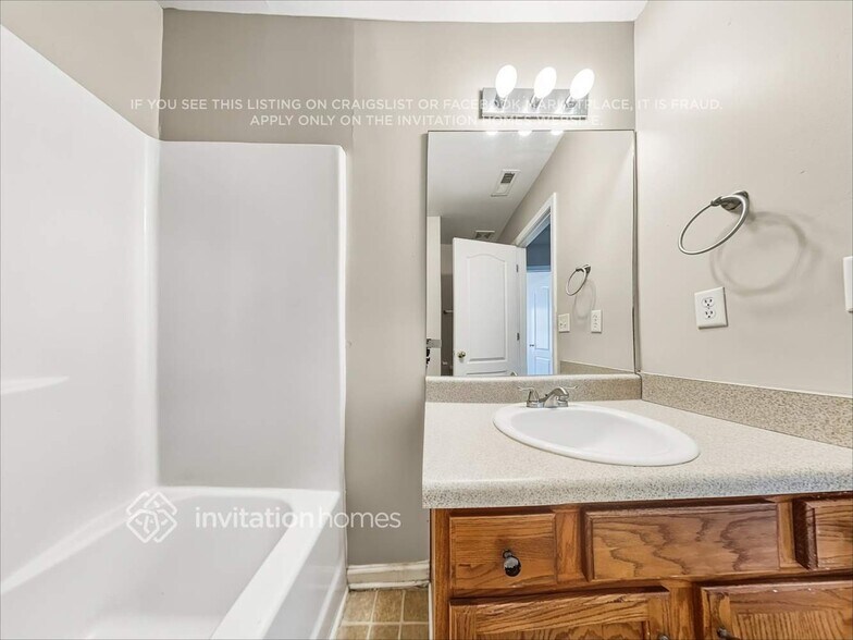 Building Photo - 112 Brookvalley Crossing