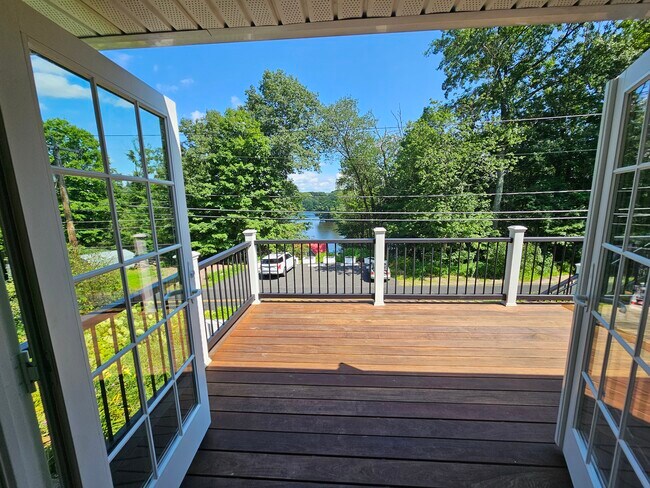 Building Photo - 205 Catlin Rd