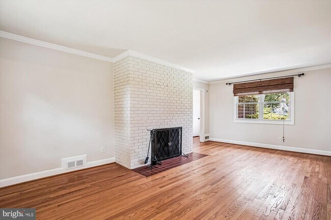 Building Photo - 6200 Verne St