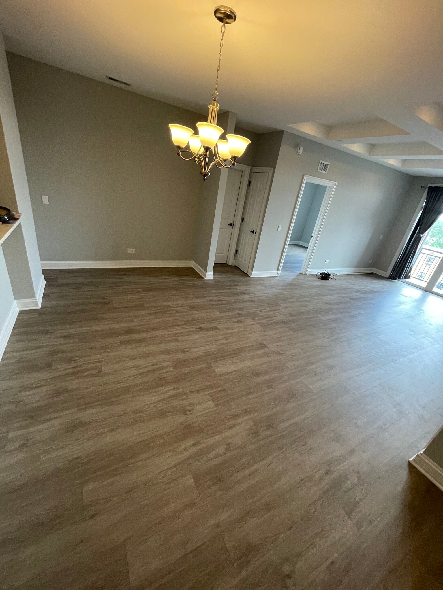 Building Photo - 6444 W Belmont Ave