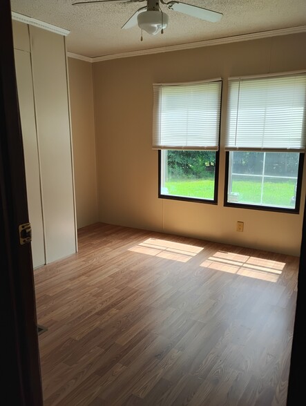 Building Photo - 279 Outback Dr