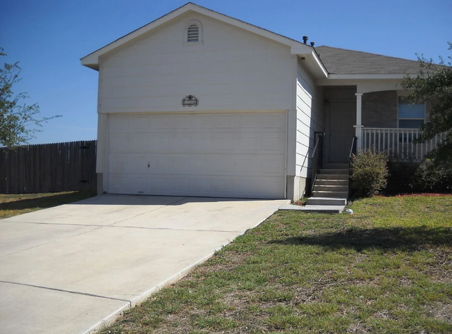 Primary Photo - 3 Bedroom Cul-De-Sac Home with Massive Yard