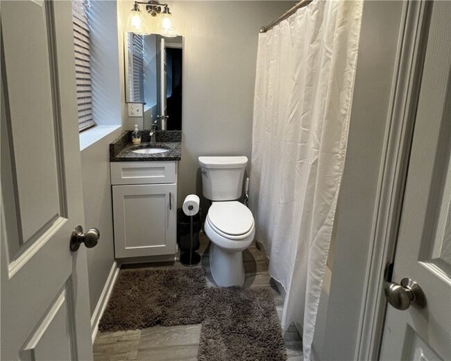 Building Photo - 210-216 N Main St