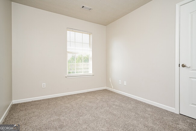 Building Photo - 6864 Amethyst Ave