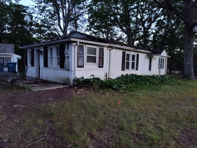 Building Photo - 11416 Bristol Rd