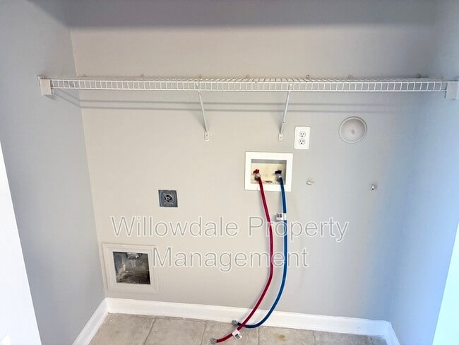 Building Photo - 954 Shining Wire Way