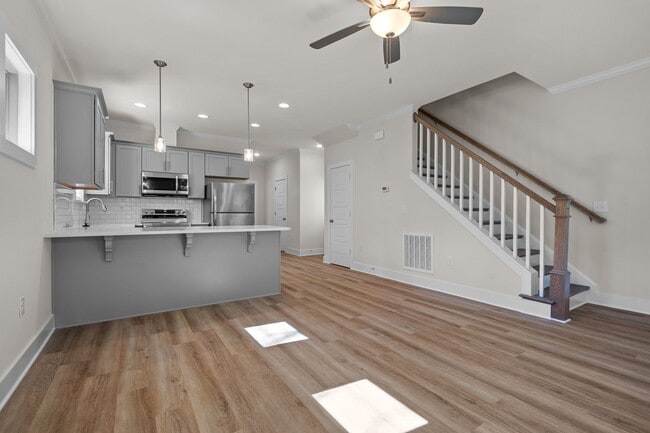 Building Photo - Modern amenities meet Cozy charm!  3 Bedro...