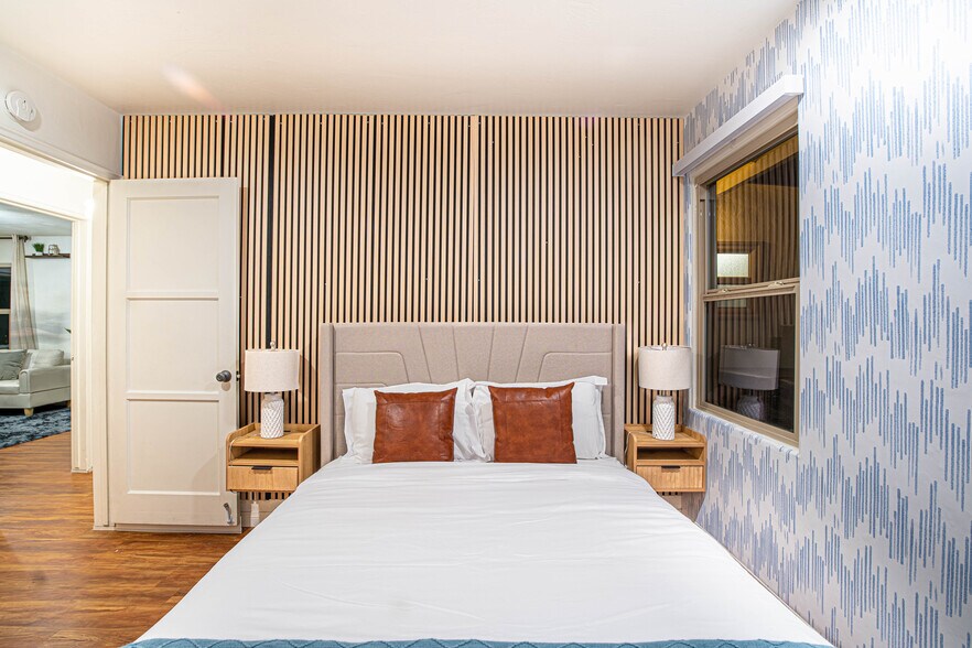 Building Photo - 6203 Thorn St