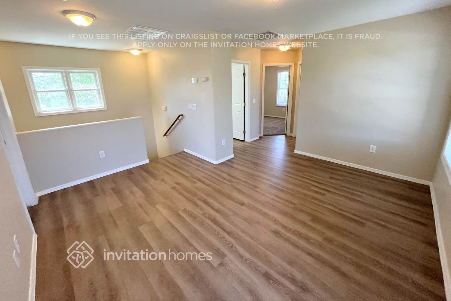 Building Photo - 17131 W Tara Ln