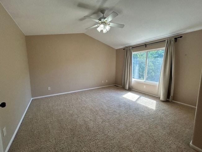 Building Photo - A Gem in Highlands Ranch
