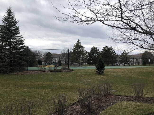 Building Photo - 611 Arrowwood Ct