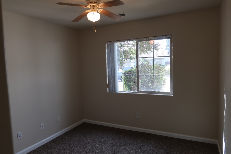 Building Photo - 10100 Grand View Summit Dr