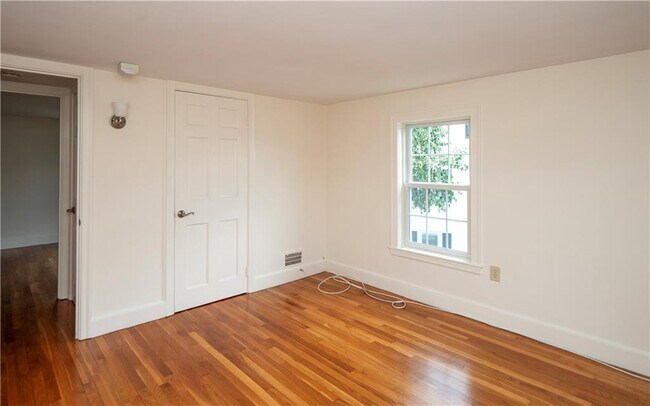 Building Photo - 184 N Fenner Ave