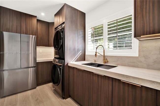 Building Photo - 600 San Antonio Ave