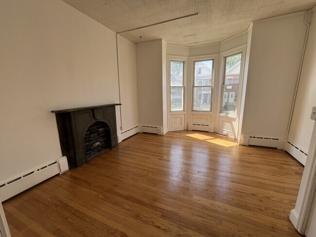 Building Photo - 191 N Hamilton St