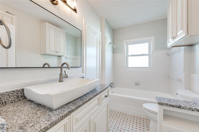 Building Photo - 4328 University Blvd